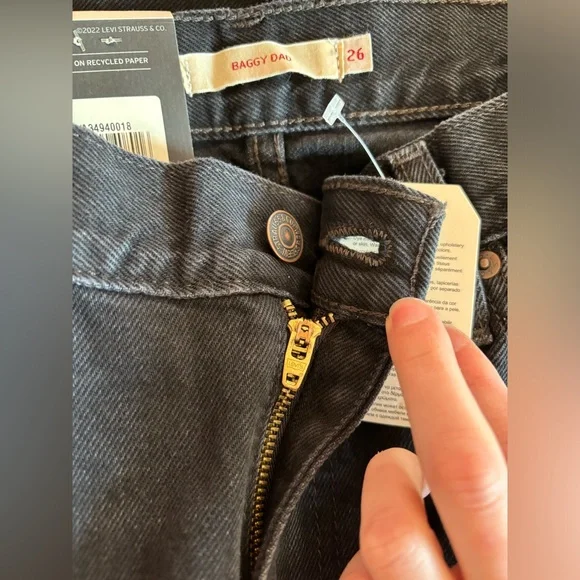 NWT Levi’s Baggy Dad Womens Jeans - Picture 15 of 15